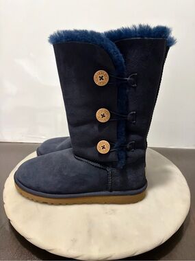 Ugg Australia Blue Bailey Button Triplet Tall Fur Lined Navy Blue Boots Size 6